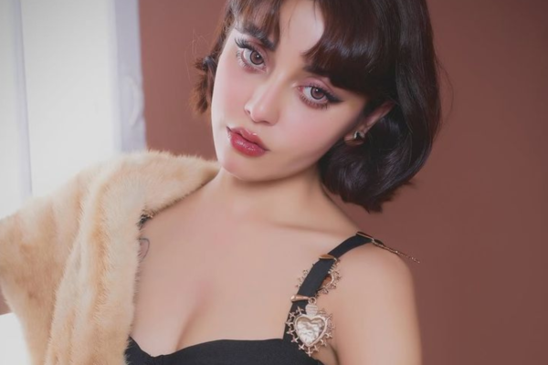 Alizeh Shah pakistani star